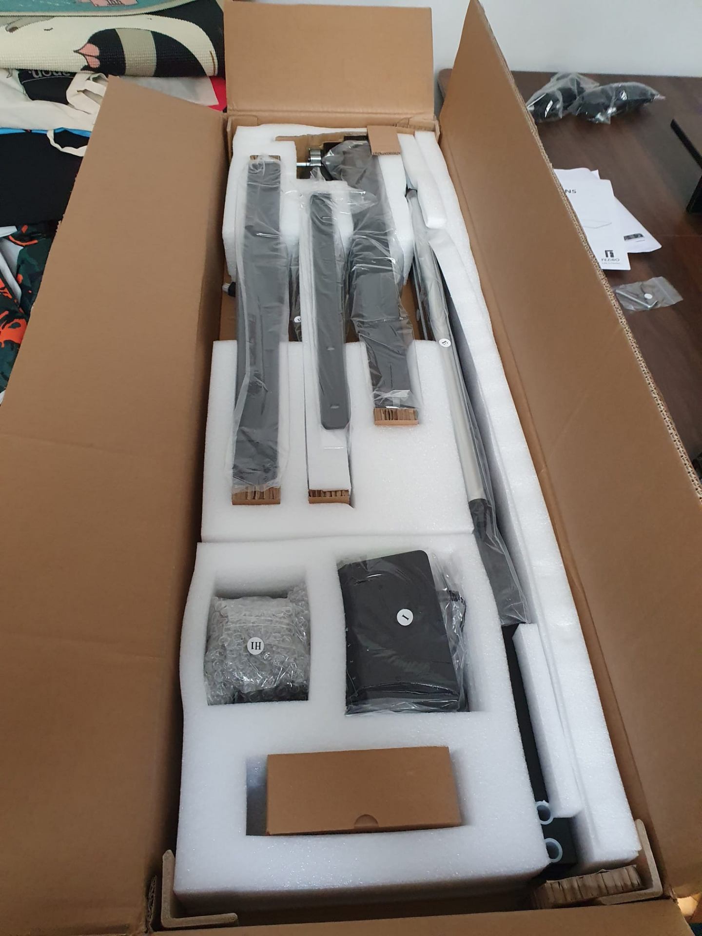 Assemblaggio Standing Desk